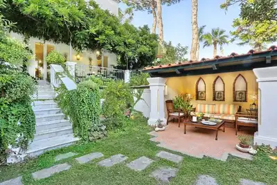 Image de Apartment in Central Sorrento with Garden