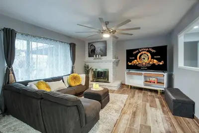 Image de Spacious 4bedroom House In Scottsdale! 4 min from Nightlife & Scottsdale Stadium