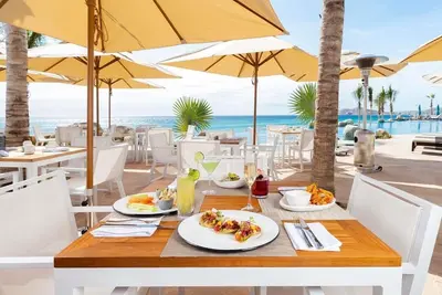 Image de Beautiful Villa La Valencia One Bedroom Suite Pool View