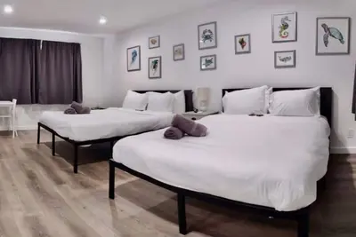 Image de Charming Dbl w/pool& parking 15 min to Fll & Beach