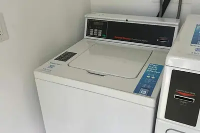 Image de Modern in heart of Hollywood