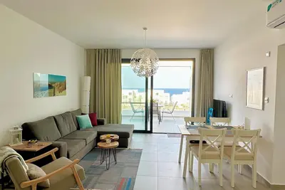 Image de Appartement confortable avec vue panoramique sur la terrasse