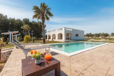 Image de Belle maison de vacances privée avec climatisation, piscine privée, Wifi et Tv, près de Brindisi