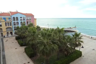 Ref 1 Summer rental – Seafront studio apartment
