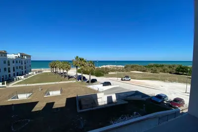 Image de Ref 49 Summer Rental – Two bedroom apartment with parking and sea view