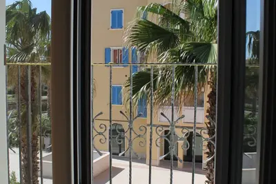 Ref. 11 Summer Rental – One bedroom apartment in seafront complex