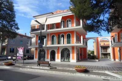 Prestigious one bedroom apartment 70 m from the sea