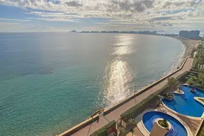 Image de Incroyable appartement avec immense terrasse en première ligne de la Méditerranée