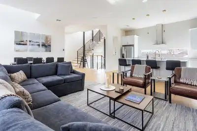 Image de Modern 4br Townhome with Rooftop