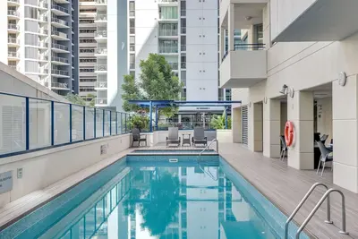 Image de Modern 1-Bed City Apartment Pool, Gym & Sauna