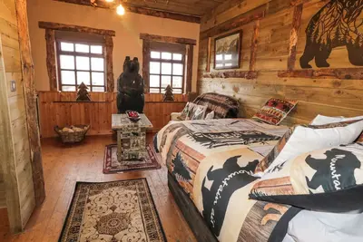 Image de Bear Claw Lodge, pet friendly, with a garden in Castlerock