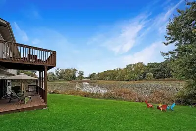 Image de Amazing lake views at the La Porte Lily Pad