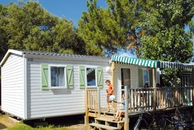 Image de ZEcamping espace aquatique animations locatif Tv 30m2 6 pers