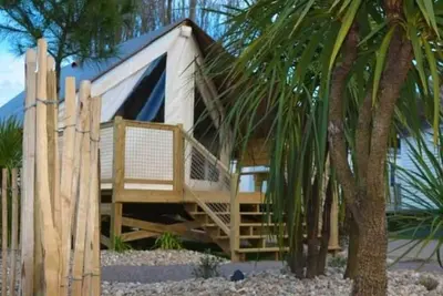 Image de ZEcamping parc aquatique chiens acceptés animations locatif 21m2