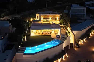 Image de La Hacienda Spacious 6-bedroom villa in gated community with sunset views