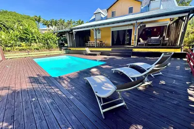 Image de Villa créole en plein nature avec piscine
