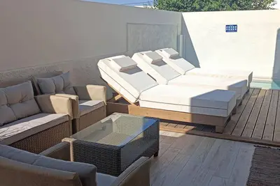 Aloe holiday house, private pool, near the beach, taverns