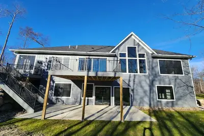 Image de Upscale home on North Pines!