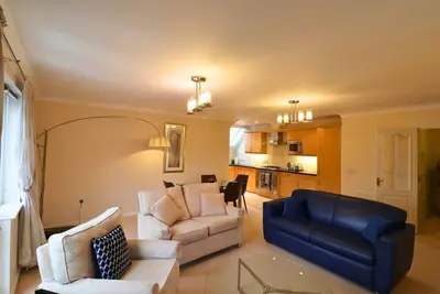 Image de Stylish Bracknell Top Floor Apartment