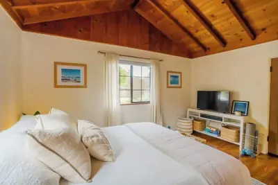 Image de Charming Carmel Cottage - Close to Downtown!