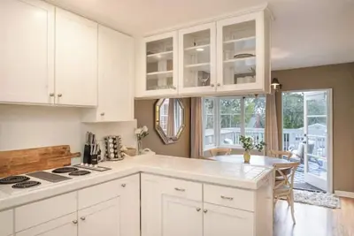 Image de Carmel Charmer - Close to Downtown w/ Fire Pit!