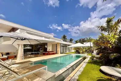 Private Pool & Detached Suite