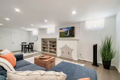 Image de Stylish 2 bedroom duplex near Old Town\n\n