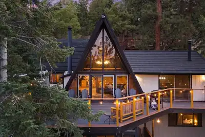 Image de A-Frame Luxury Escape | 5 Min Walk to Ski Resort