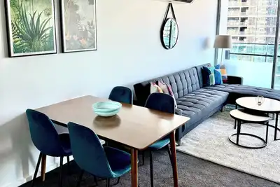 Image de Southbank cityview escape - Modern 2-Bedroom apartment with secure car park