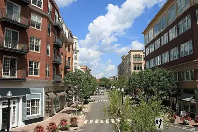 Image de New Furnished Apt in West Hartford w/ Parking and Central Ac