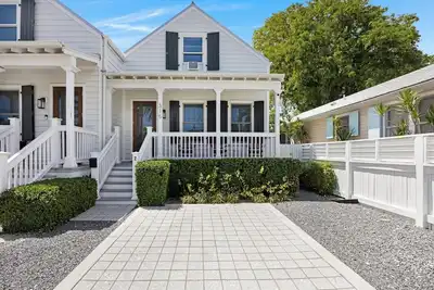 Image de Southern Skies, Stylish Home in Old Town Key West