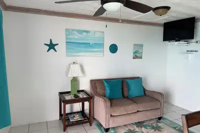 Image de Charming 1-bedroom apartment in beautiful Black Point with amazing views