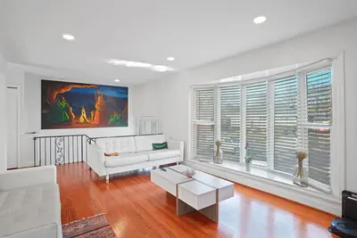 Image de Entire 3 Bedroom - Silver Spring 5 Min walk to Metro
