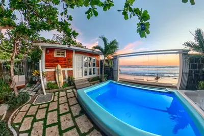 Image de Romantic Seaside Casita w\/ Pool, Ac & Fire Sunsets