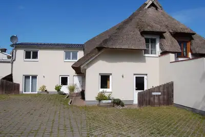 Image de Vacation apartment \"Abendrot\" in the center of Ahrenshoop approx. 70 m² for 2-4 persons