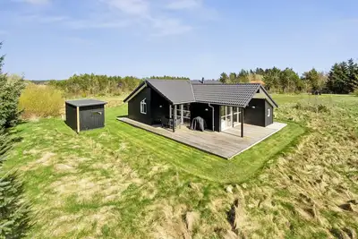 Image de Modern holiday home from 2017, located at Lild Strand.