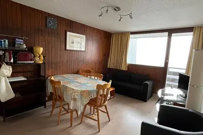 Image de Appartement rénové au cœur de Super Besse avec balcon et parking privé