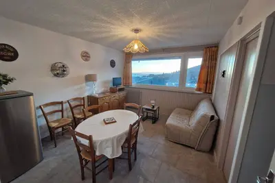 Image de Appartement cosy au pied des pistes pour 4 avec local Ă ski