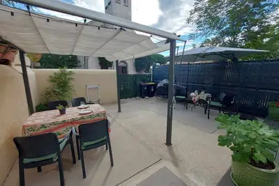 Image de Appartement 3 pièces avec terrasse, clim et Wifi, proche plage et commerces