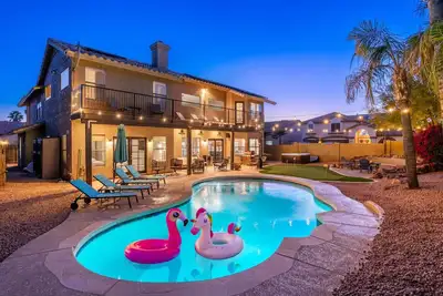 Image de Pool, Hot Tub, Mini-Golf & More!