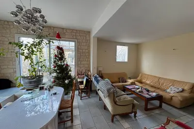 Image de Maison de vacances 'À L'orée Du Bois' avec vue sur la montagne, Wi-Fi et climatisation