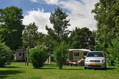 Image de Camping 3 étoiles - Piscine - eecdcd