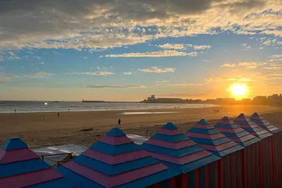 Image de Appartement 'L'herbaudière Appartement Face Mer' avec vue sur la mer, piscine partagée et Wi-Fi