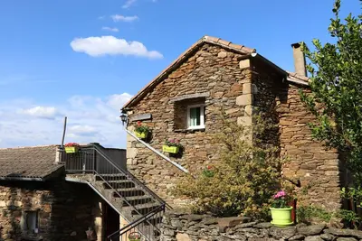 Image de Maison de vacances 'La Magnannerie' avec vue sur les montagnes, piscine partagée et climatisation