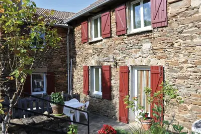 Image de Maison de vacances 'Le Sam-plaît' avec vue sur les montagnes, piscine partagée et climatisation