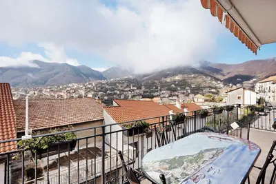 Image de Appartement 'Appartamento Sofia Loren' avec vue sur la mer, Wi-Fi et climatisation