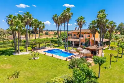 Image de Villa 'Mil Flores, Purer Luxus' avec vue sur la montagne, Wi-Fi et climatisation