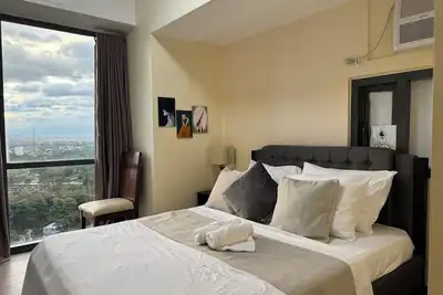 Image de 1br Condo w/ Great View Near Venice Canal & Bgc