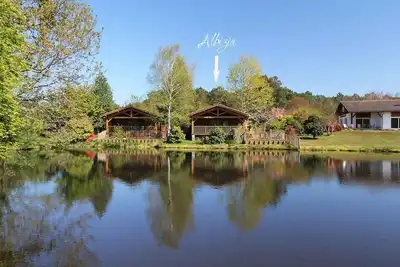 Image de Lodge classĂ© avec piscine au cĆur des Landes âïž