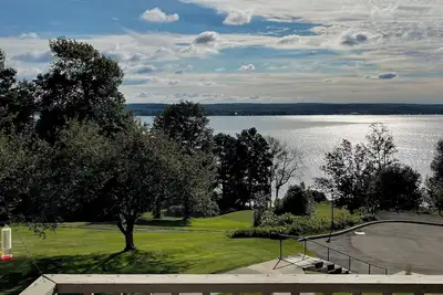 Image de Absolute Gem! Stunning Chautauqua Lake views with Ac, WiFi